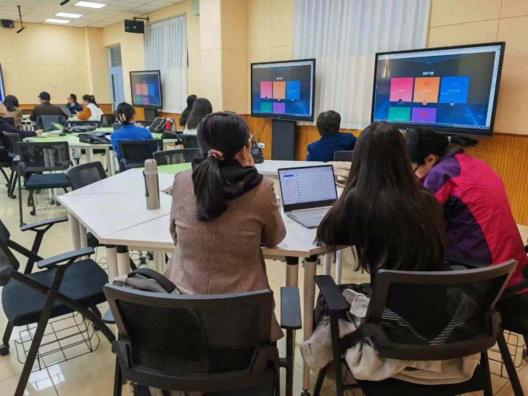 95739798af44f353b53882671cdee7e